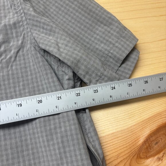 Merrell Shirt Mens Large Gray Vented Nylon Button Up Short Sleeve - Picture 6 of 12
